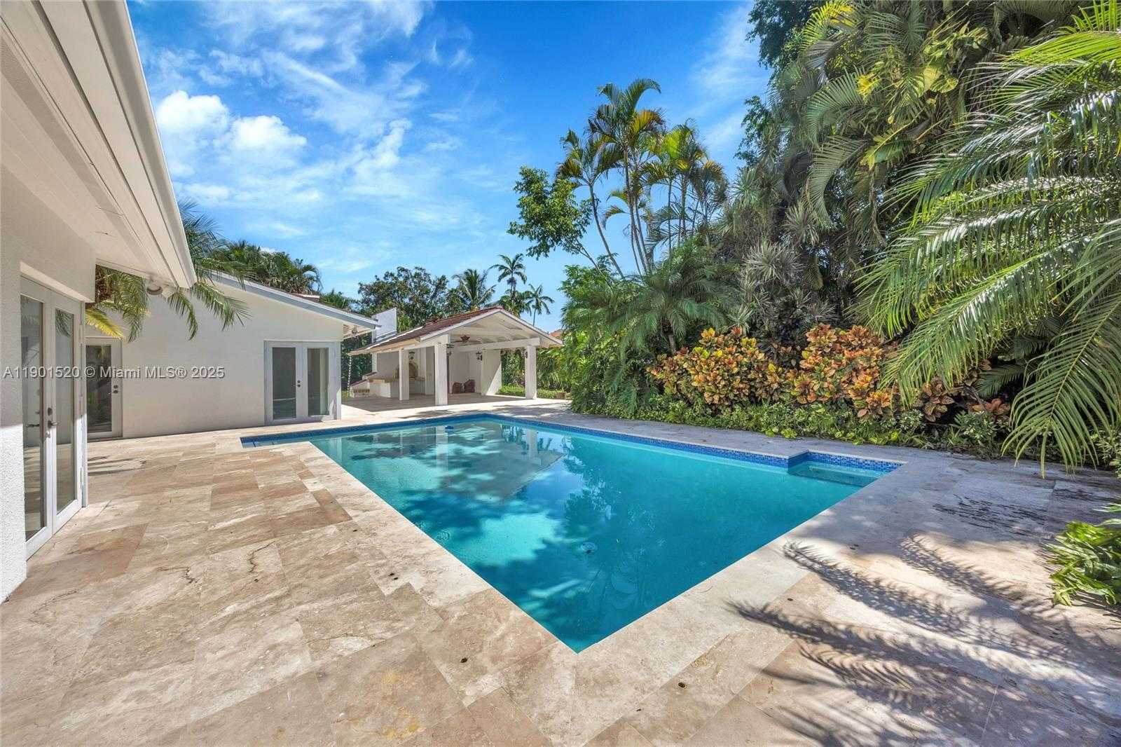 Small Image of 8303 OLD CUTLER RD, Coral Gables Number 36