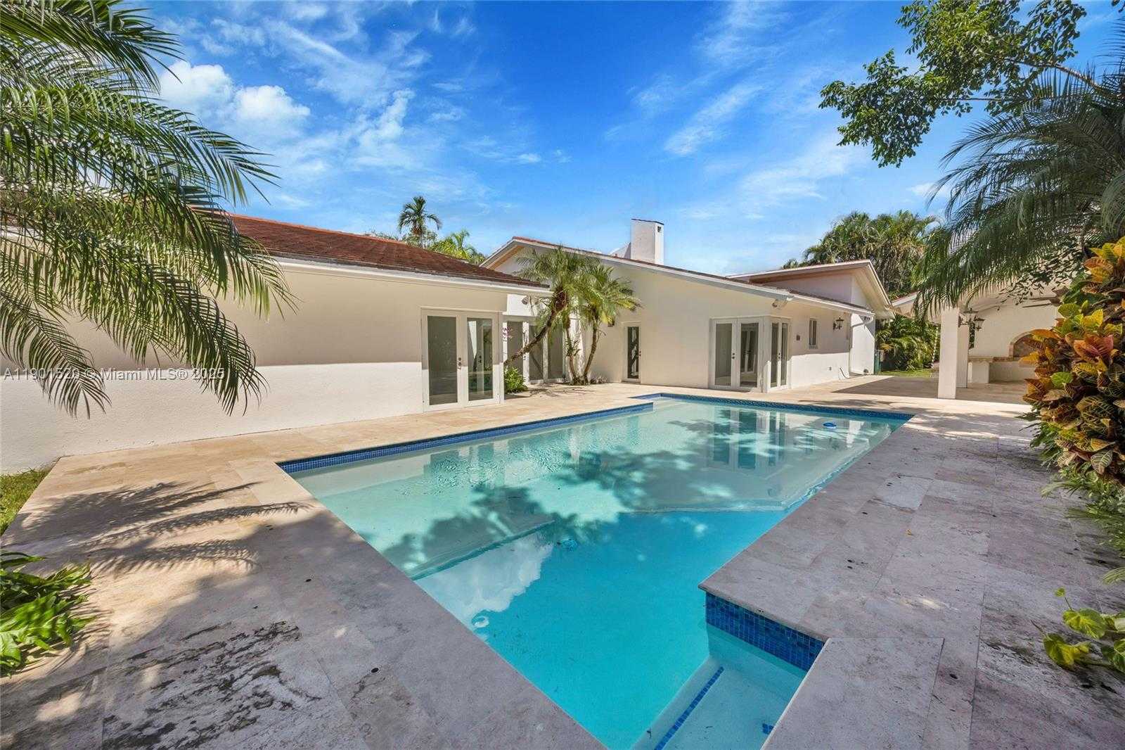 Small Image of 8303 OLD CUTLER RD, Coral Gables Number 37