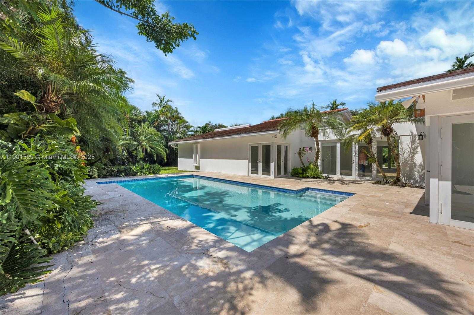 Small Image of 8303 OLD CUTLER RD, Coral Gables Number 38