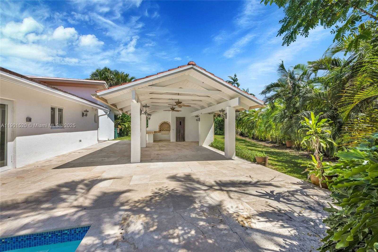 Small Image of 8303 OLD CUTLER RD, Coral Gables Number 39