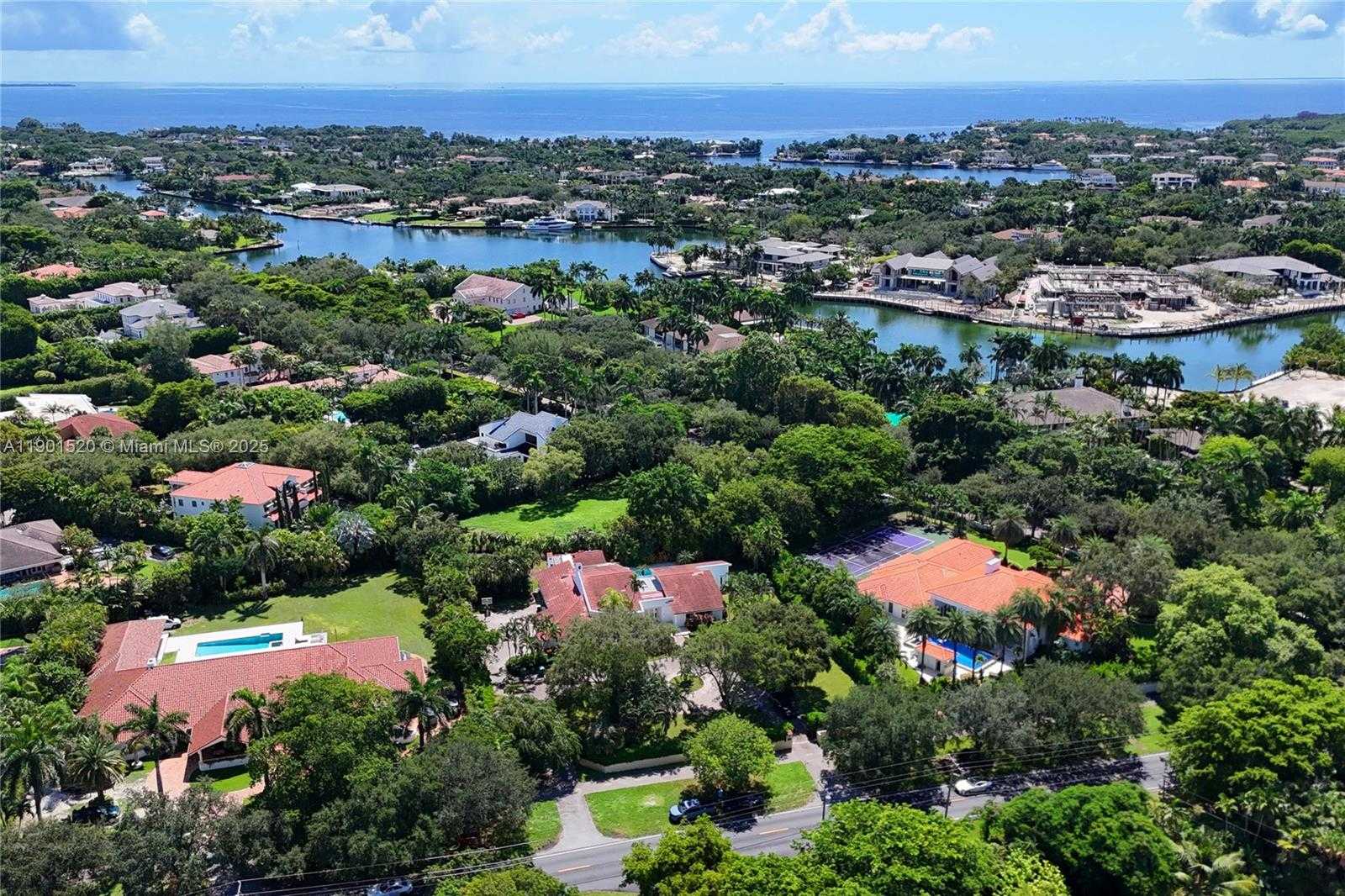 Small Image of 8303 OLD CUTLER RD, Coral Gables Number 44