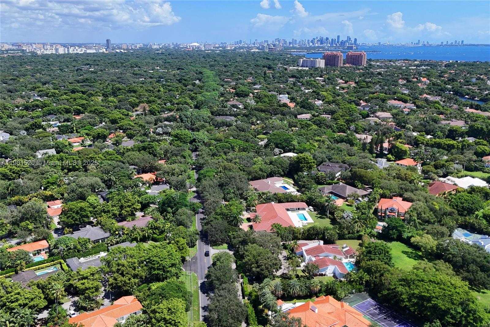Small Image of 8303 OLD CUTLER RD, Coral Gables Number 45