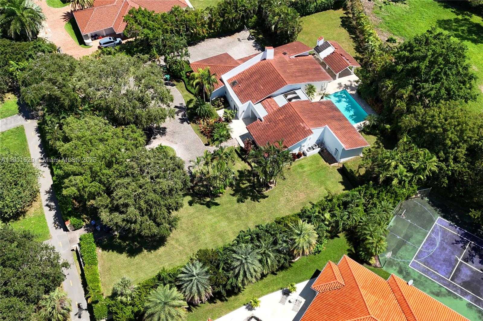 Small Image of 8303 OLD CUTLER RD, Coral Gables Number 46