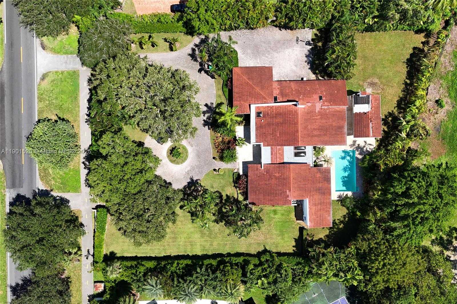 Small Image of 8303 OLD CUTLER RD, Coral Gables Number 47