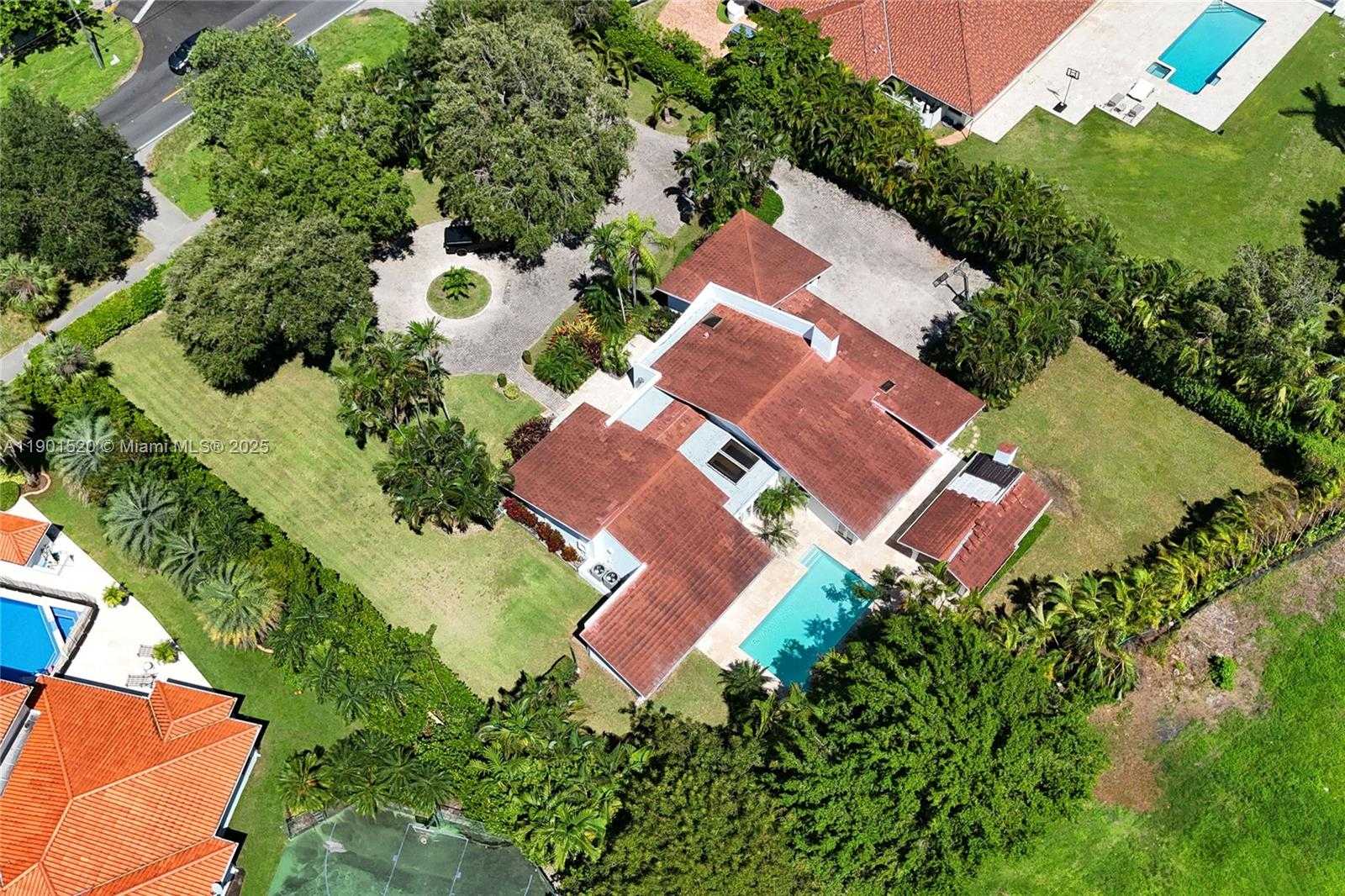 Small Image of 8303 OLD CUTLER RD, Coral Gables Number 48