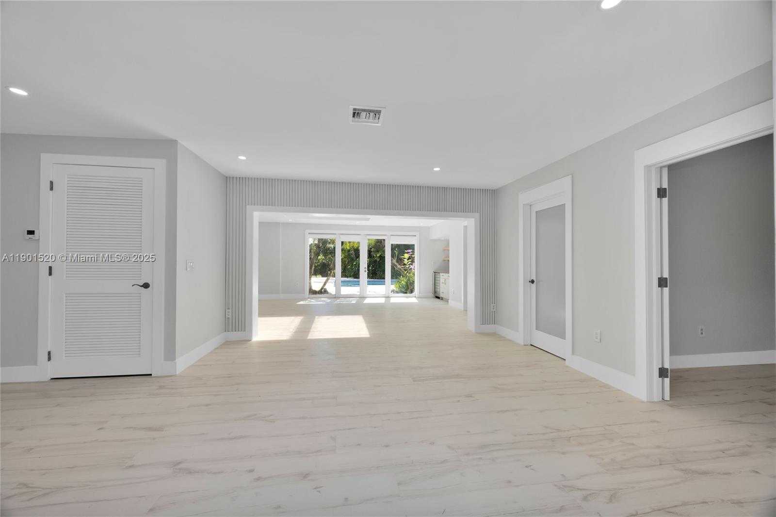 Small Image of 8303 OLD CUTLER RD, Coral Gables Number 6