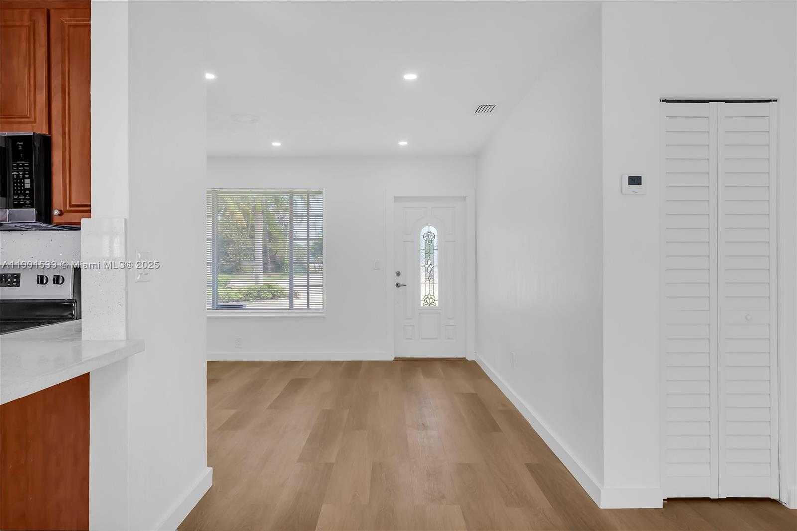 Small Image of 4900 SOUTH WEST 106TH AVE #4900, Miami Number 4