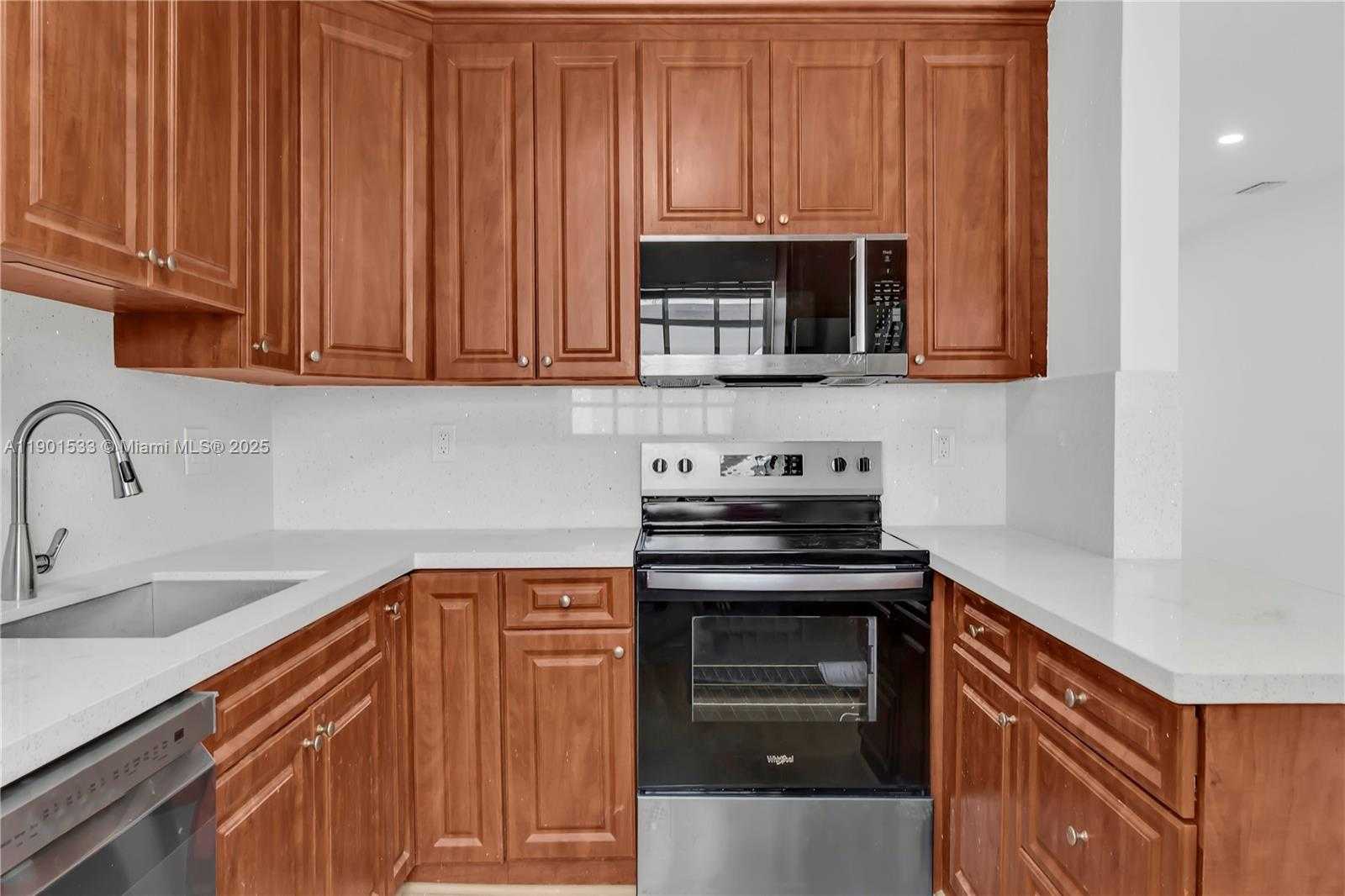 Small Image of 4900 SOUTH WEST 106TH AVE #4900, Miami Number 6