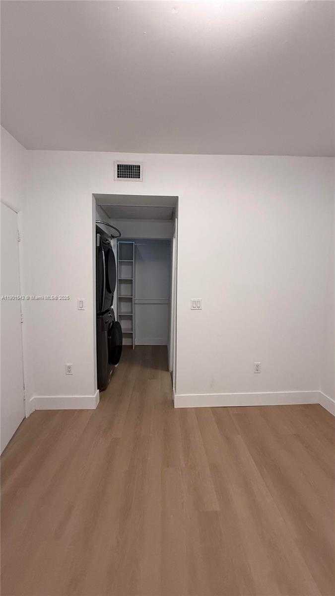 Small Image of 729 MERIDIAN AV #3, Miami Beach Number 6