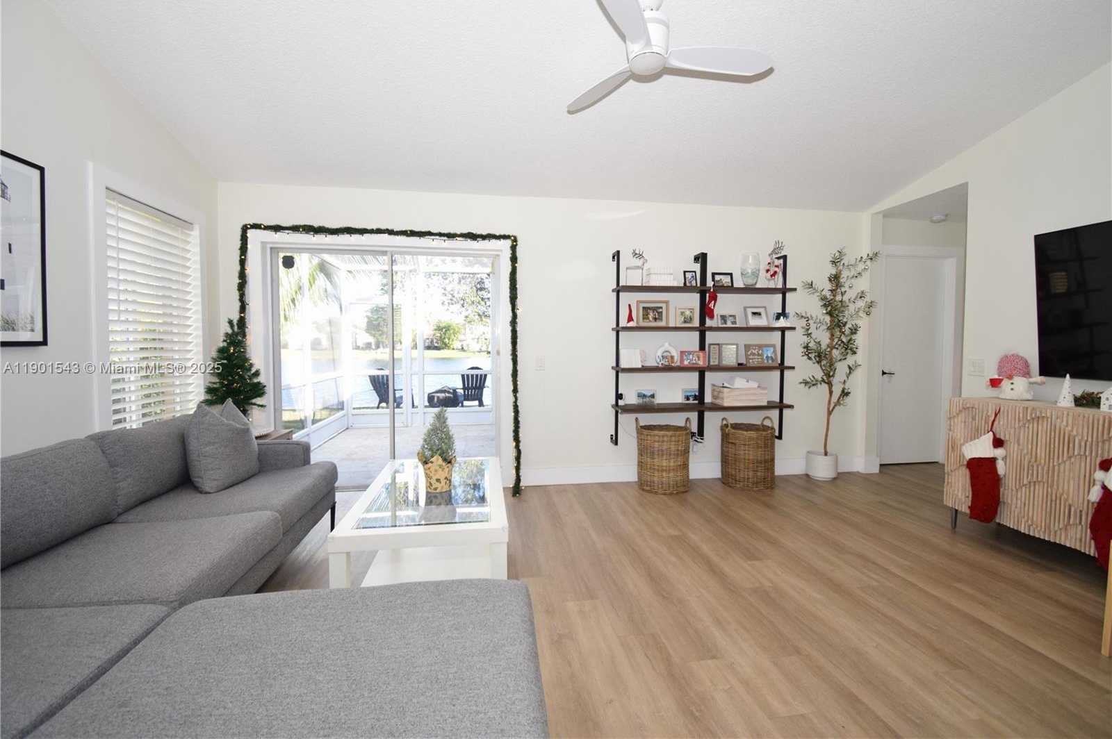 Small Image of 794 SAN REMO DR, Weston Number 11