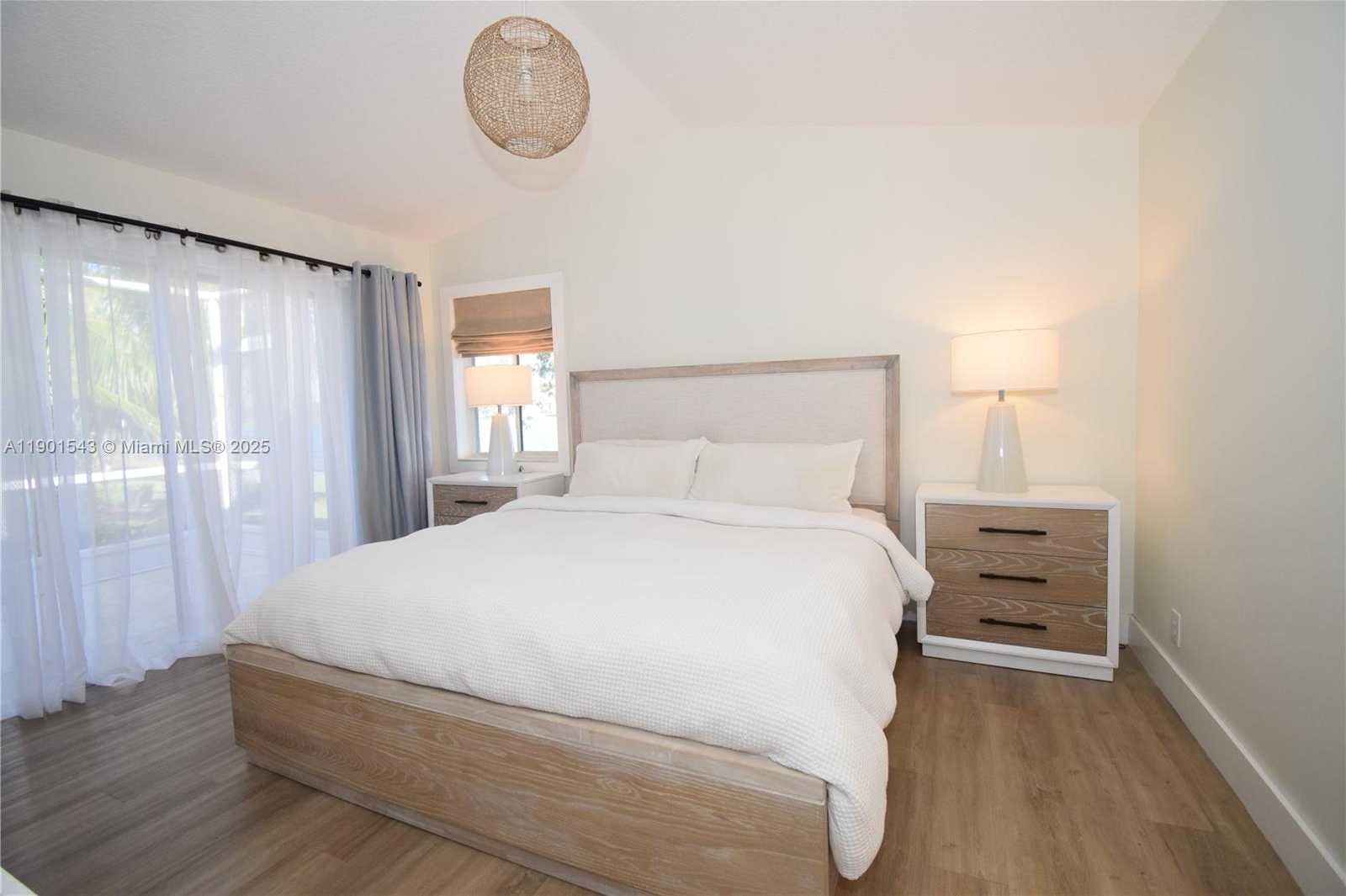 Small Image of 794 SAN REMO DR, Weston Number 19