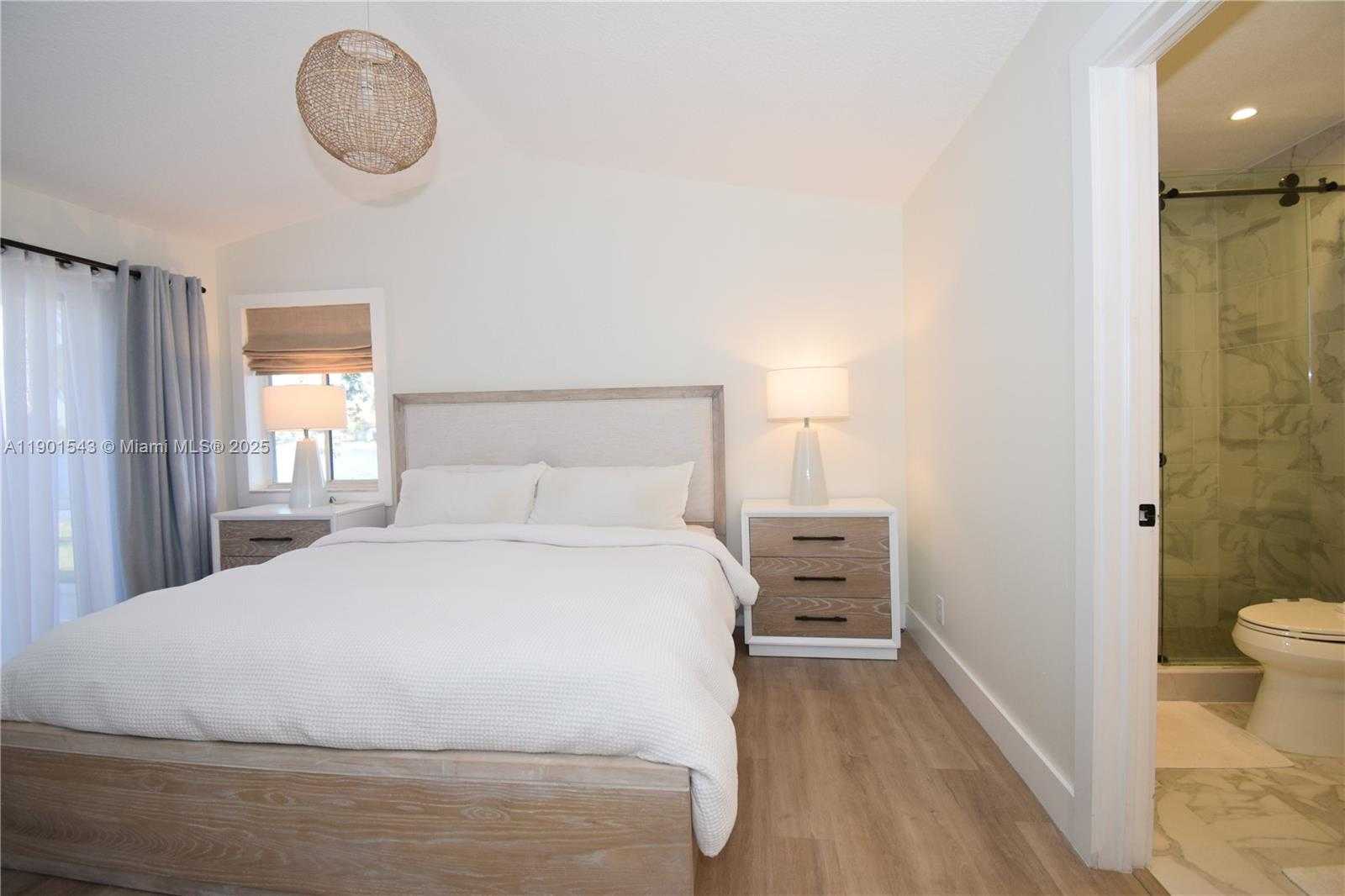 Small Image of 794 SAN REMO DR, Weston Number 20