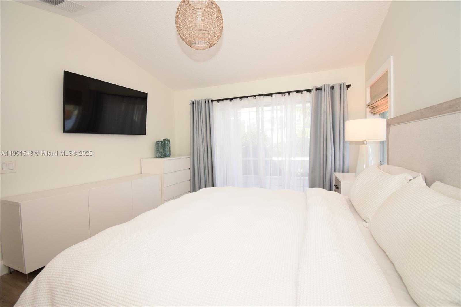 Small Image of 794 SAN REMO DR, Weston Number 21