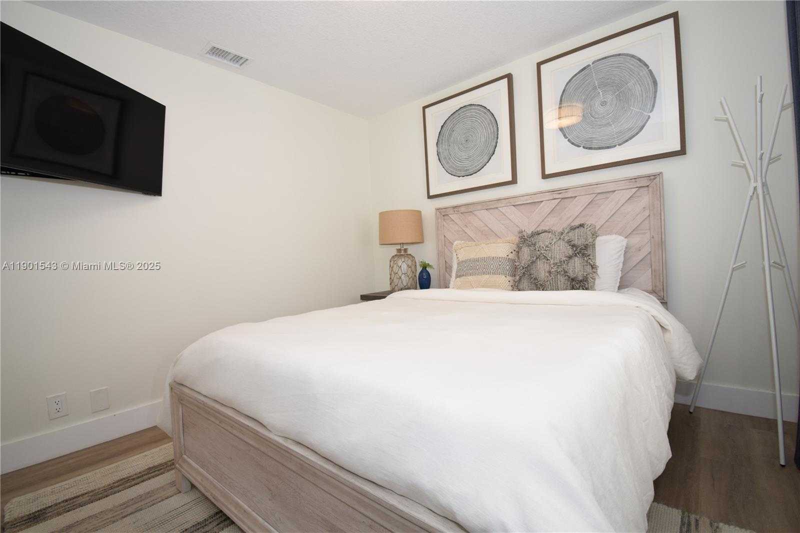 Small Image of 794 SAN REMO DR, Weston Number 28