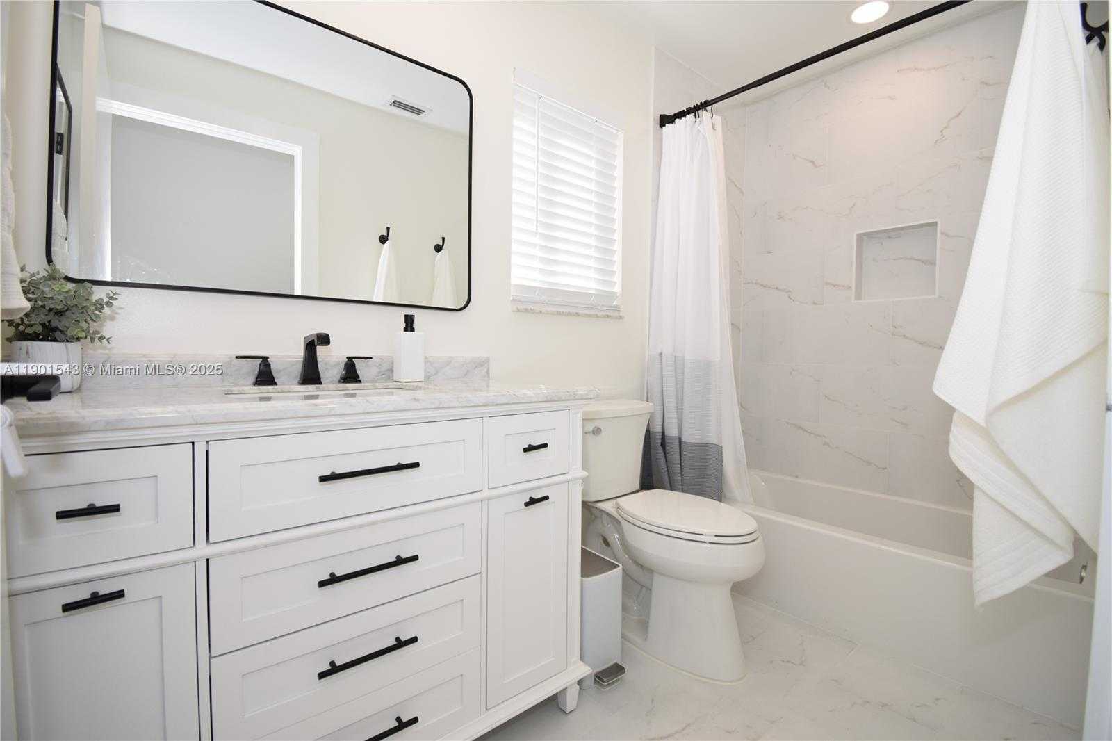 Small Image of 794 SAN REMO DR, Weston Number 32