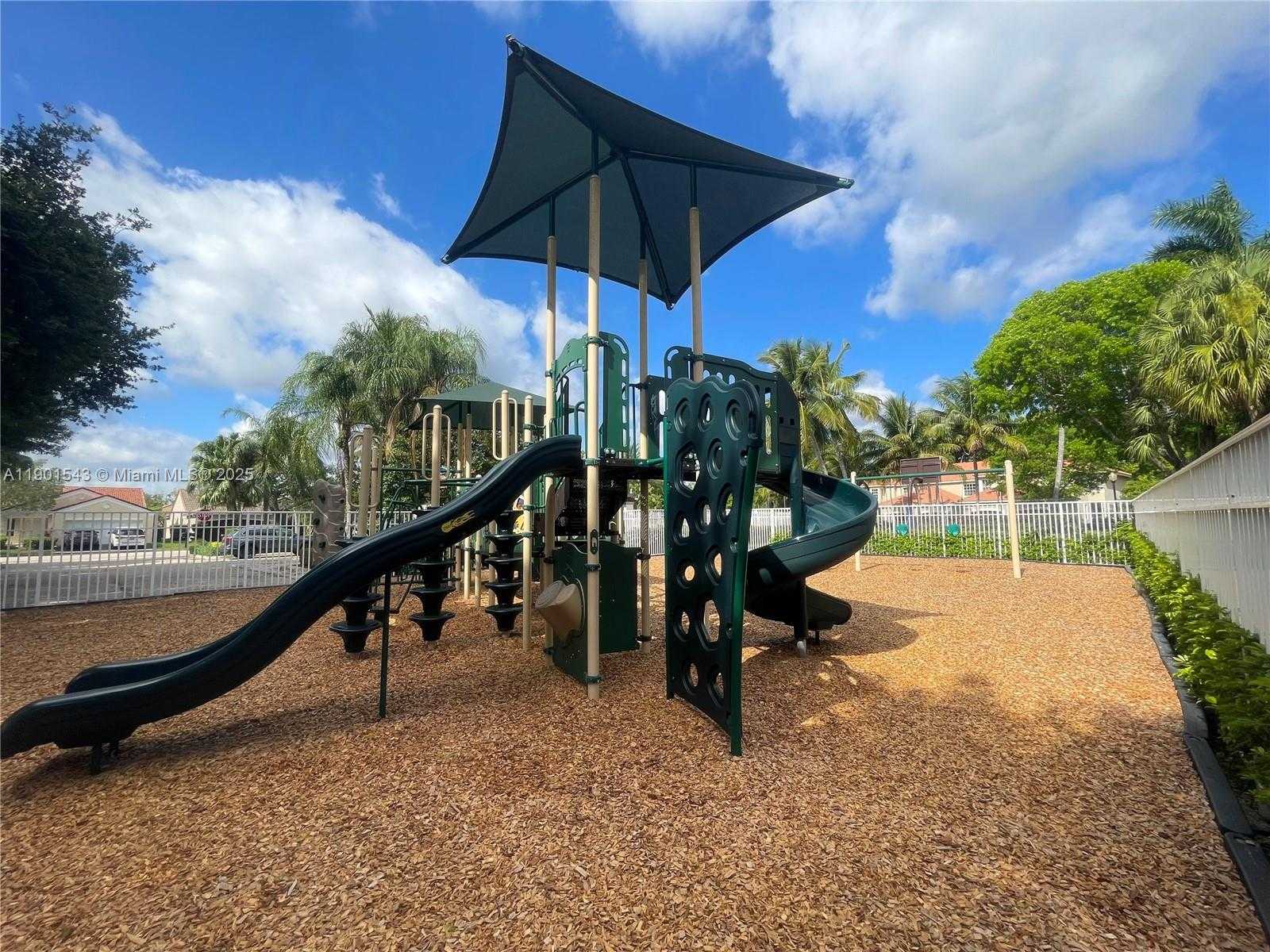 Small Image of 794 SAN REMO DR, Weston Number 41