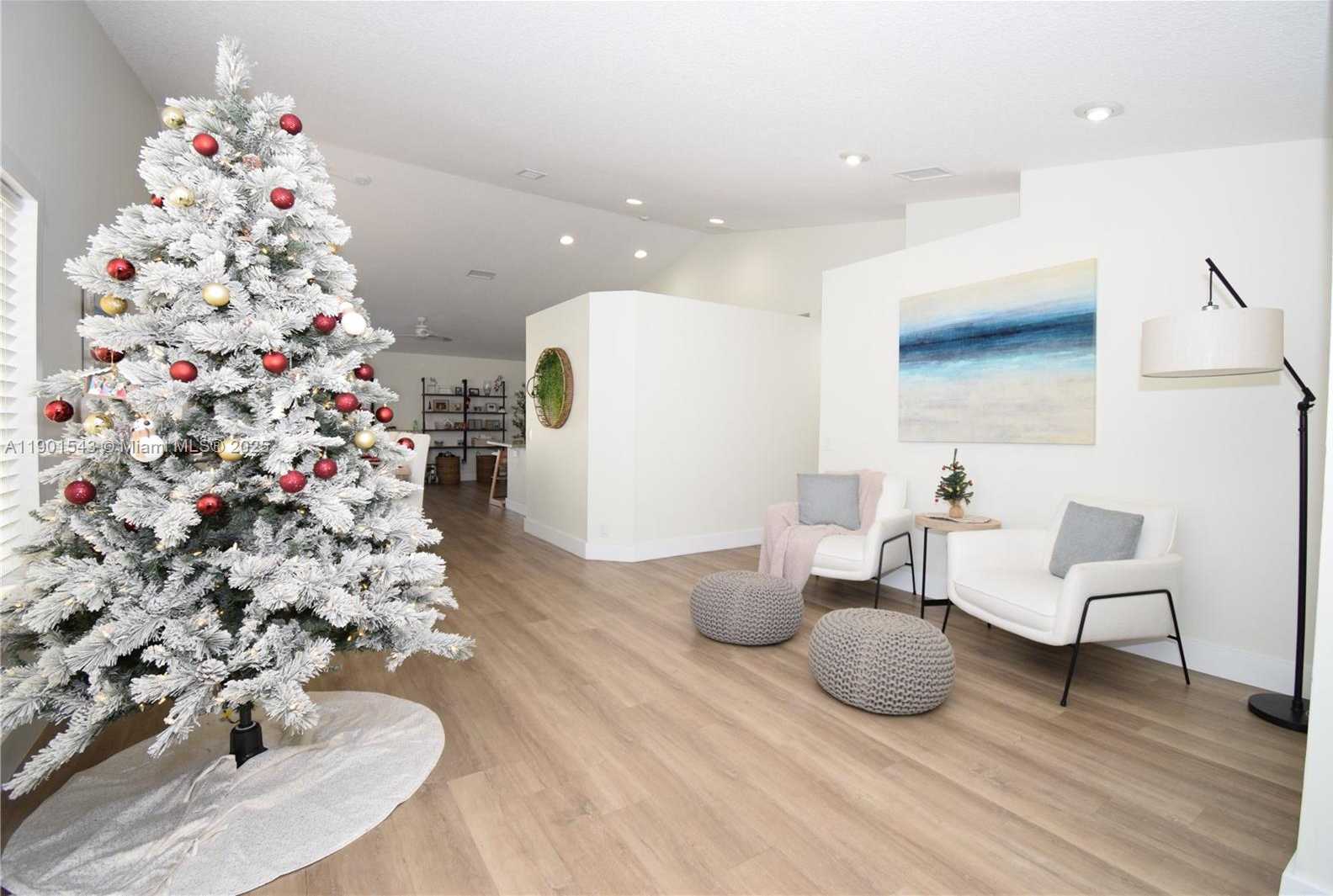 Small Image of 794 SAN REMO DR, Weston Number 5