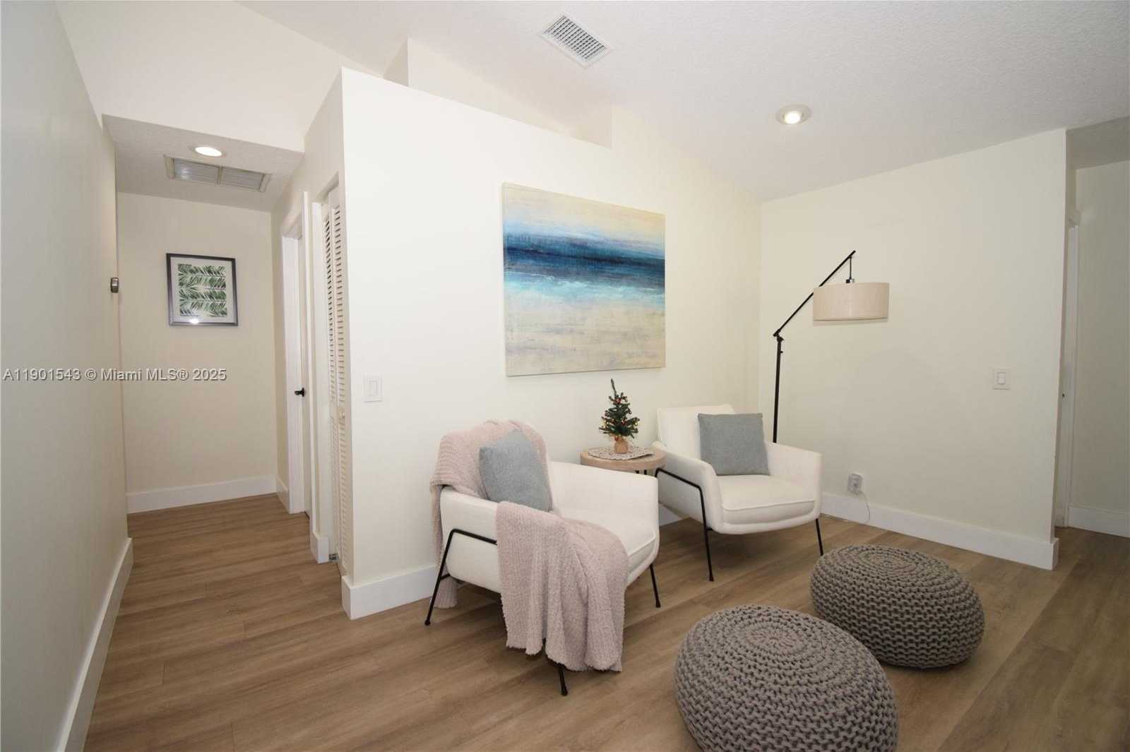 Small Image of 794 SAN REMO DR, Weston Number 6