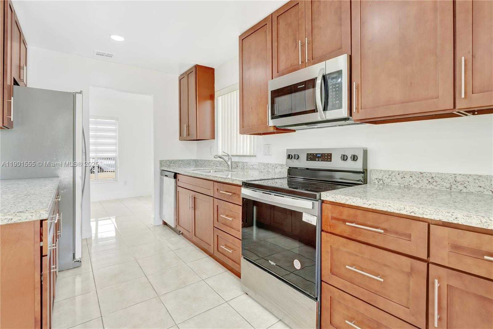 Small Image of 4931 SOUTH WEST 132ND AVE #4931, Miami Number 12