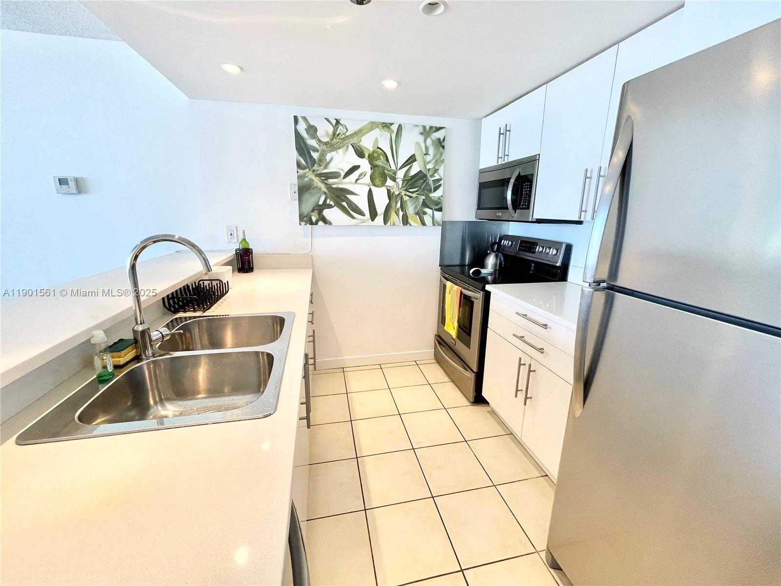 Small Image of 7601 EAST TREASURE DR #1906, North Bay Village Number 16