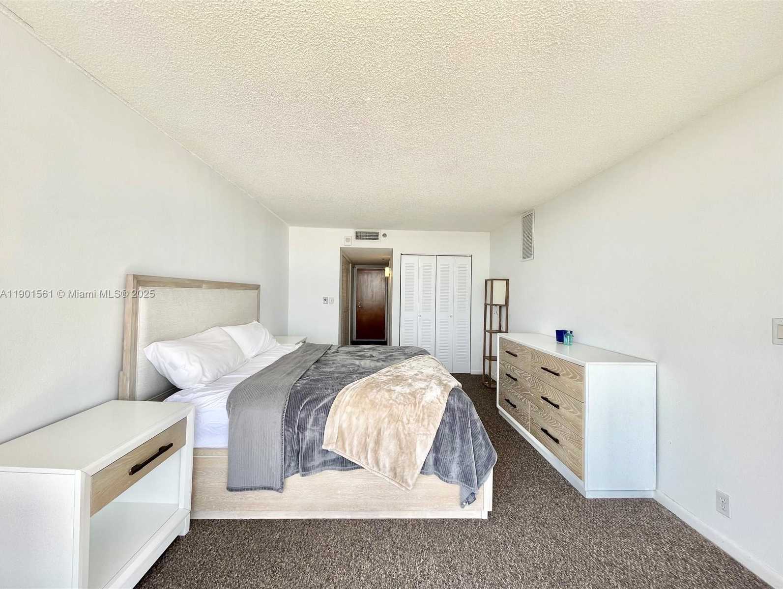 Small Image of 7601 EAST TREASURE DR #1906, North Bay Village Number 27