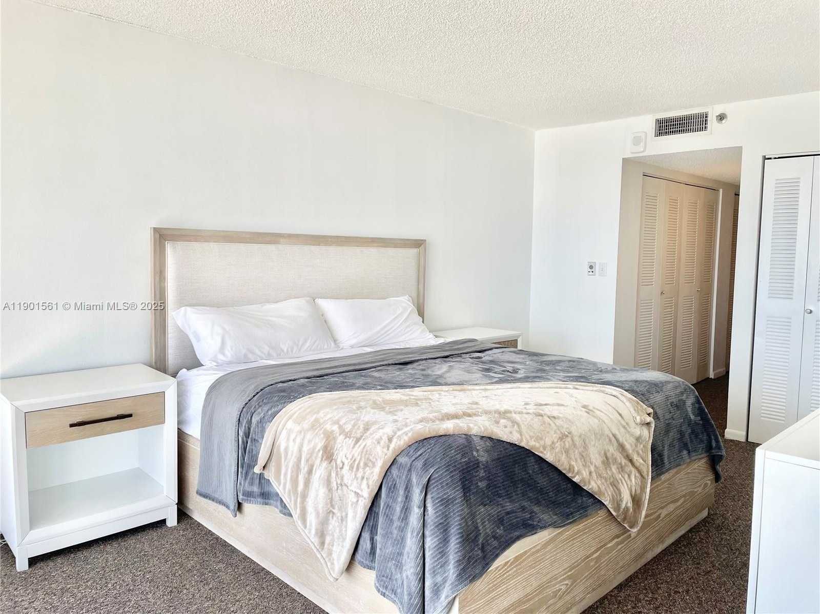 Small Image of 7601 EAST TREASURE DR #1906, North Bay Village Number 29