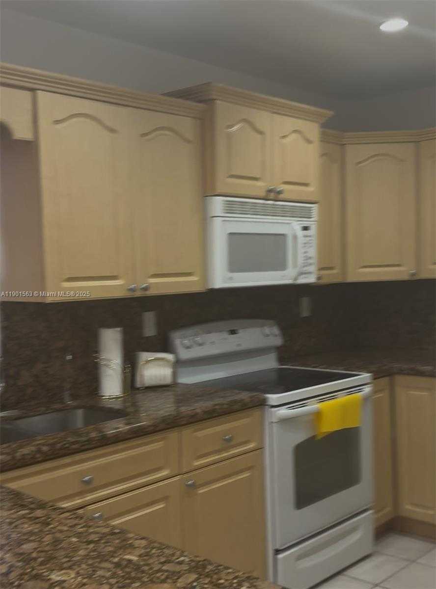 Small Image of 6562 WEST 22ND CT #6562, Hialeah Number 14