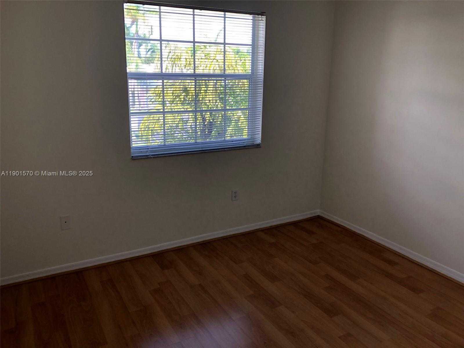 Small Image of 11274 SOUTH WEST 64 LN, Miami Number 21
