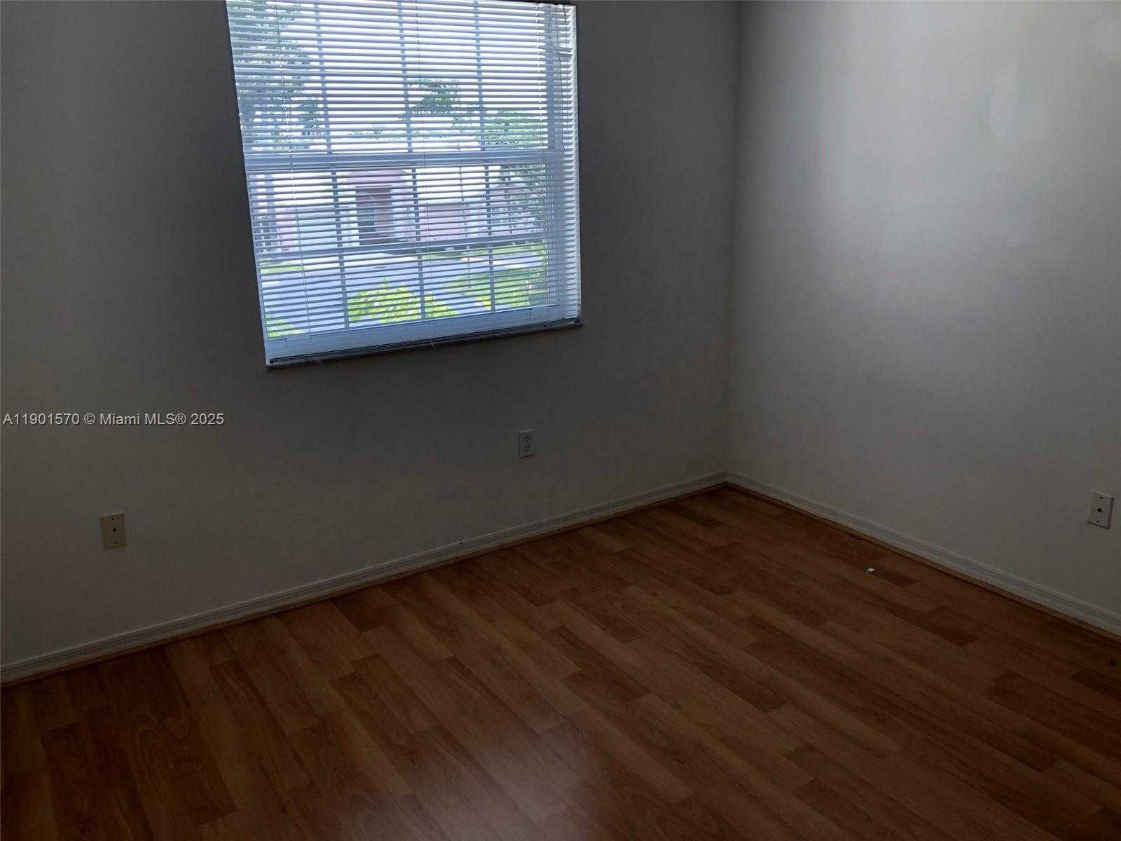 Small Image of 11274 SOUTH WEST 64 LN, Miami Number 9
