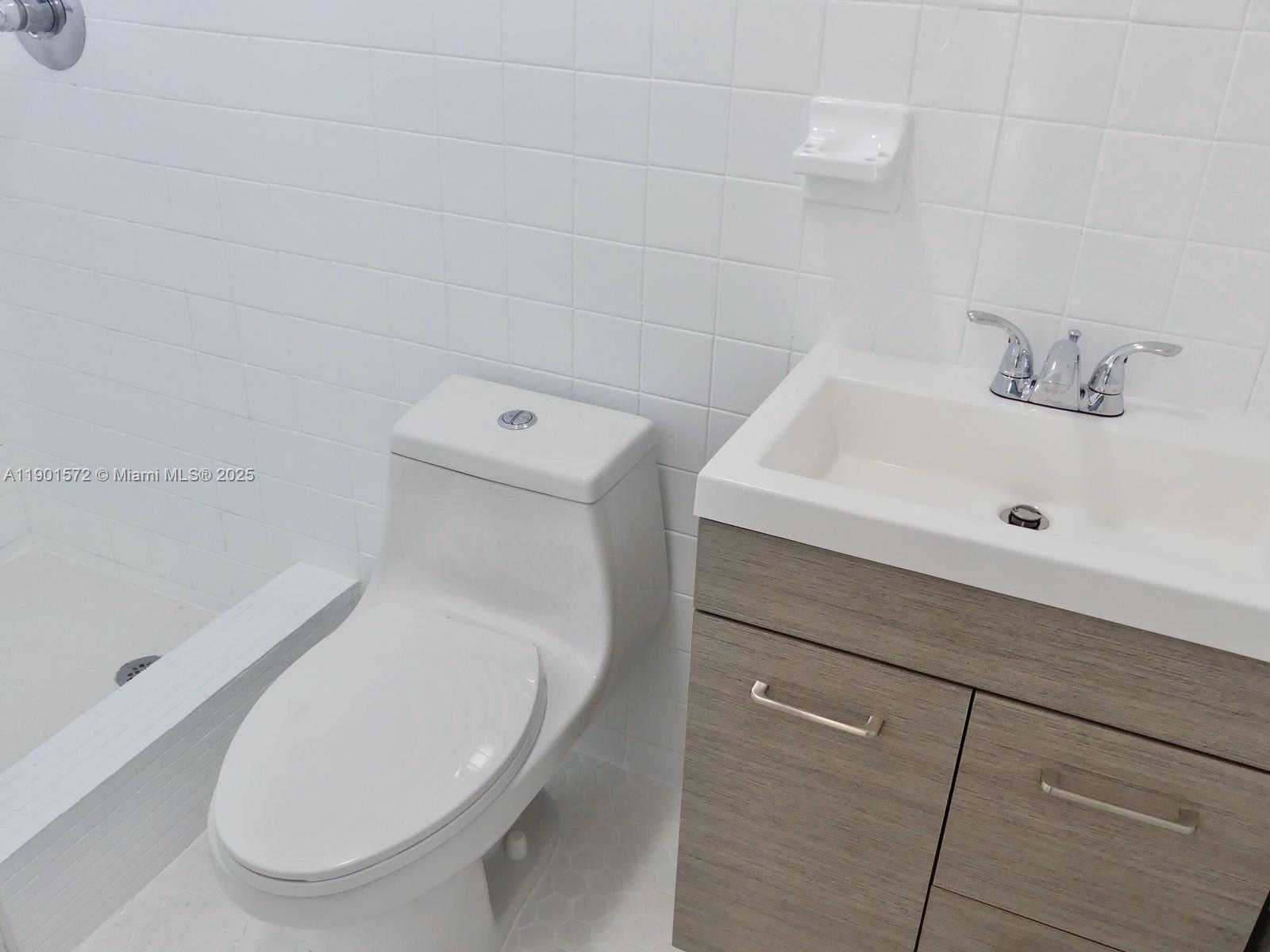 Small Image of 3429 NORTH WEST 5TH ST #3429, Miami Number 12