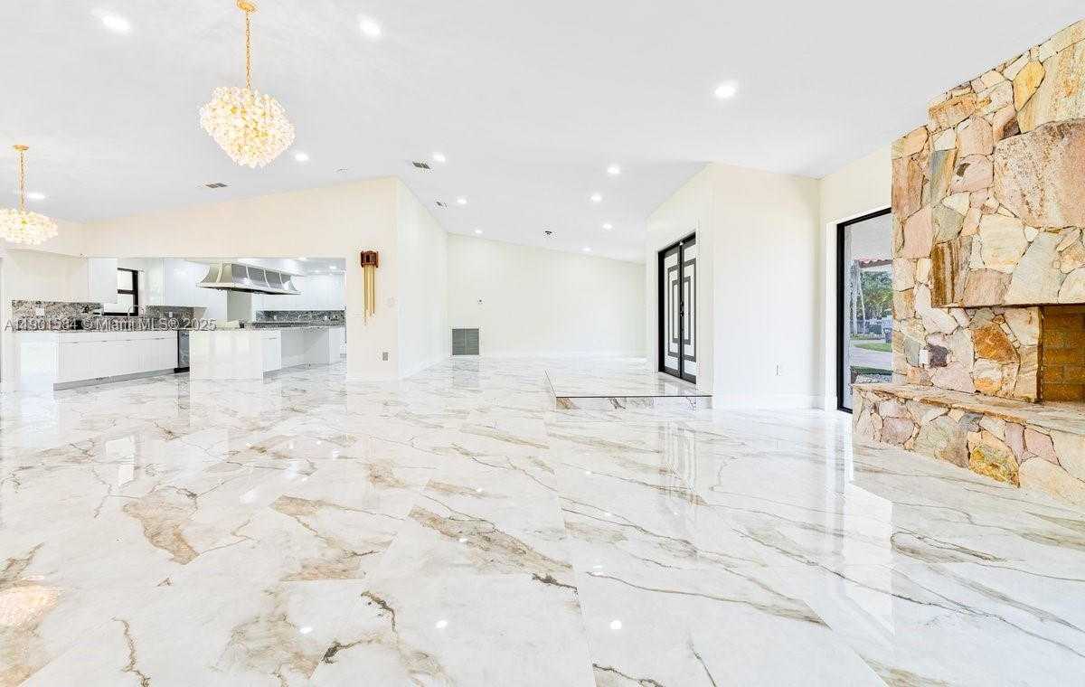 Small Image of 15420 SOUTH WEST 212TH AVE, Miami Number 6