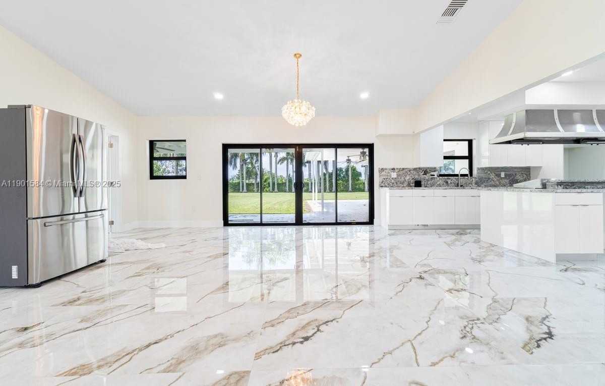 Small Image of 15420 SOUTH WEST 212TH AVE, Miami Number 8