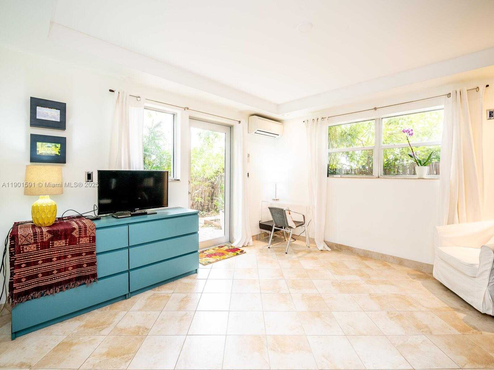 Small Image of 1127 MERIDIAN AVE #7-1127, Miami Beach Number 24