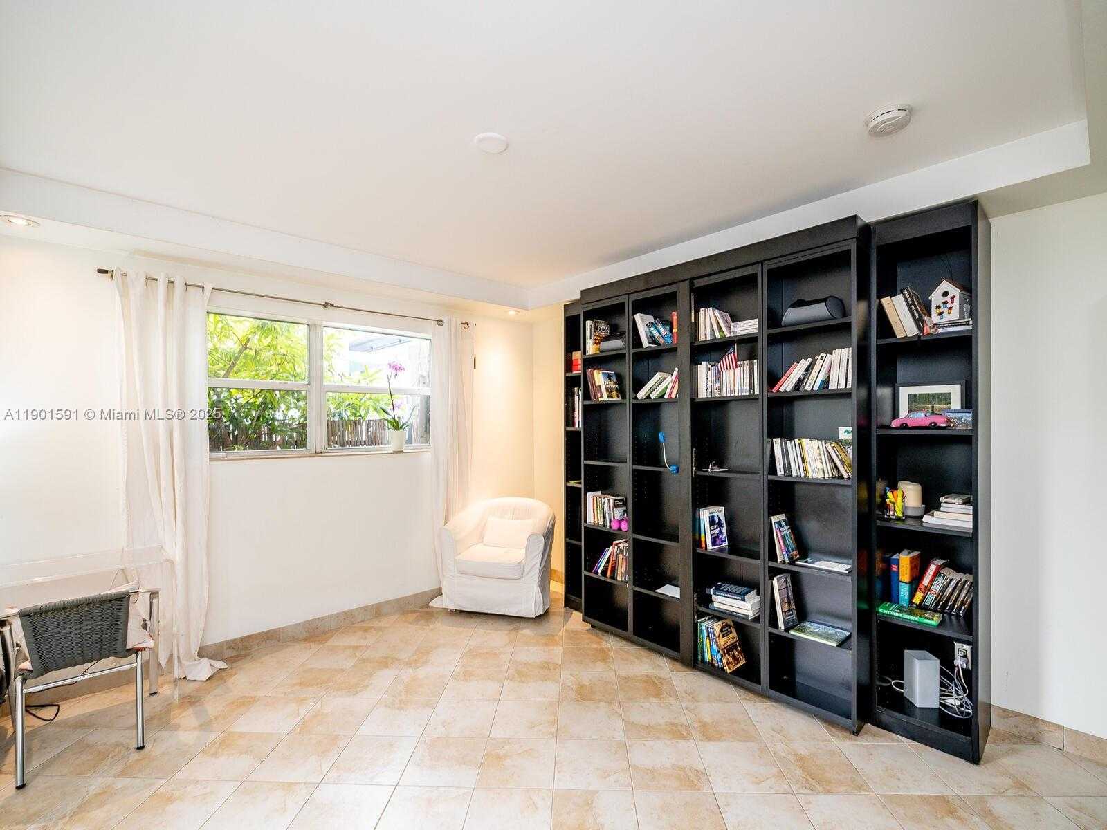 Small Image of 1127 MERIDIAN AVE #7-1127, Miami Beach Number 27