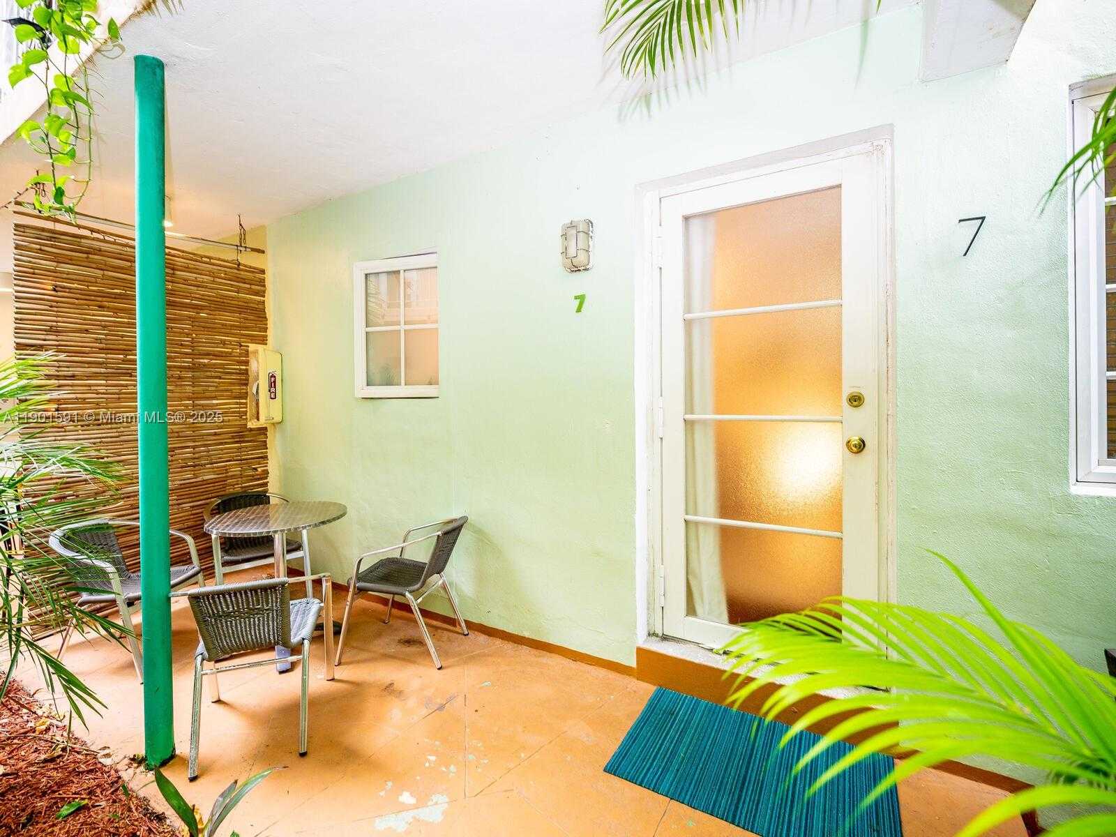 Small Image of 1127 MERIDIAN AVE #7-1127, Miami Beach Number 3