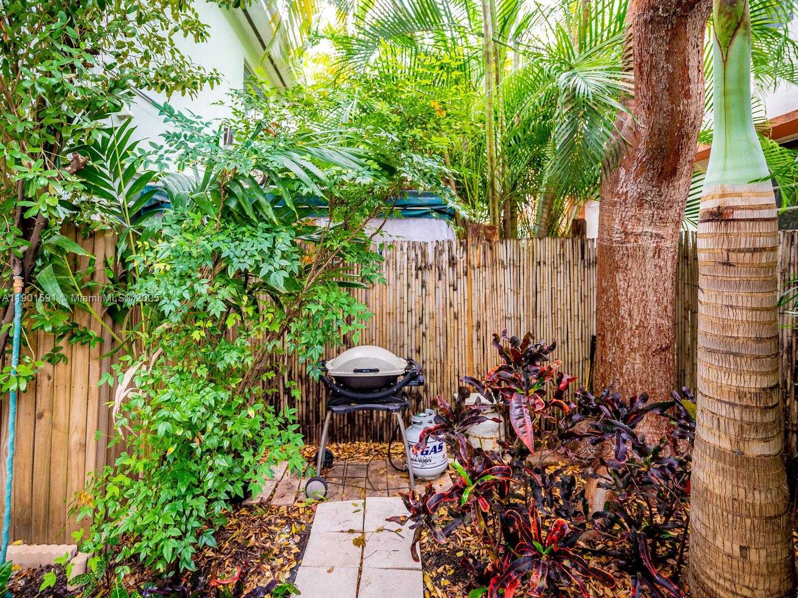 Small Image of 1127 MERIDIAN AVE #7-1127, Miami Beach Number 39