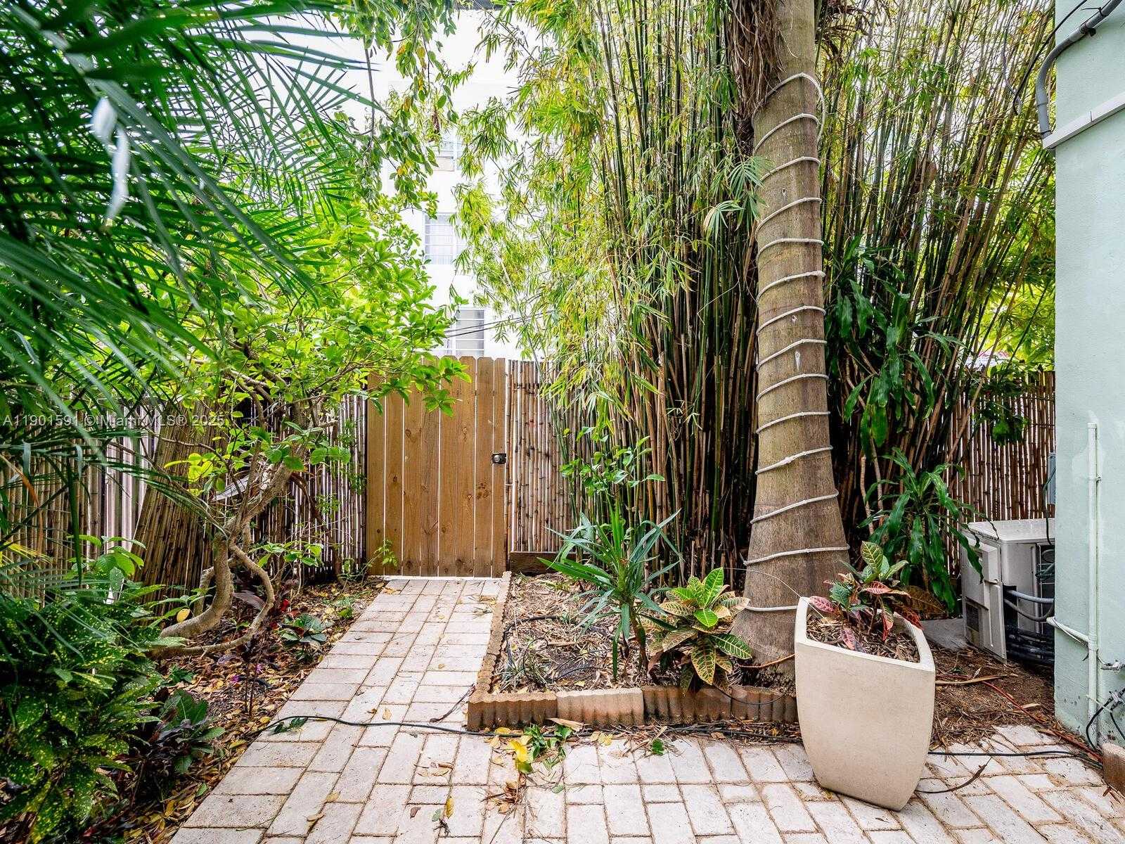 Small Image of 1127 MERIDIAN AVE #7-1127, Miami Beach Number 40