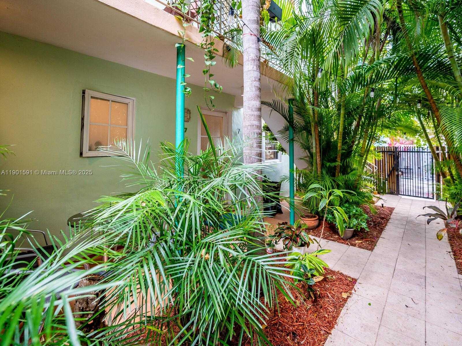 Small Image of 1127 MERIDIAN AVE #7-1127, Miami Beach Number 5