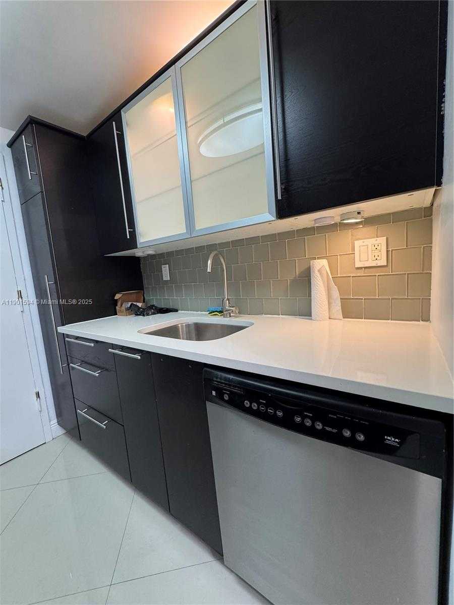 Small Image of 1205 MARIPOSA AVE #210, Coral Gables Number 10