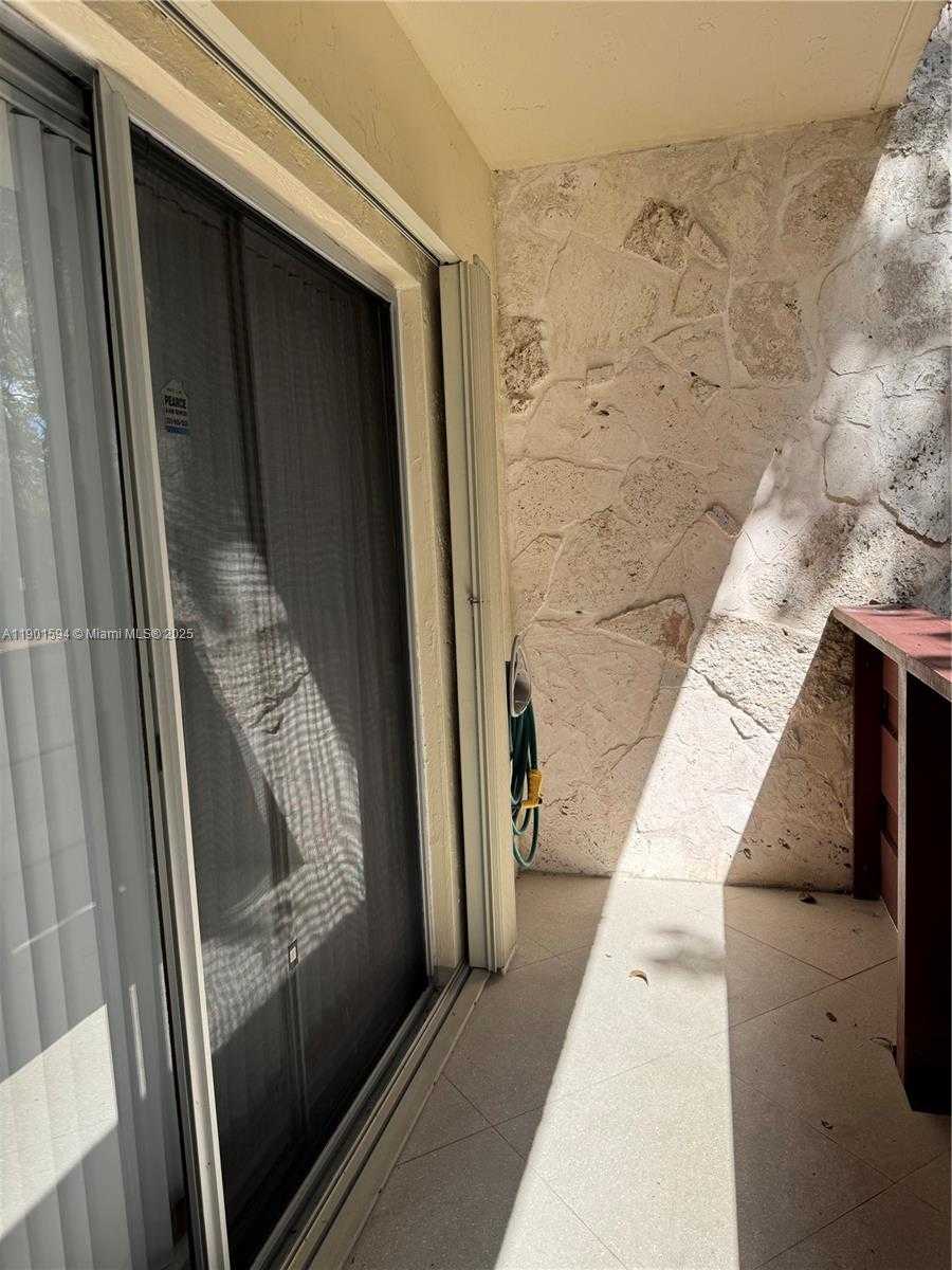 Small Image of 1205 MARIPOSA AVE #210, Coral Gables Number 11