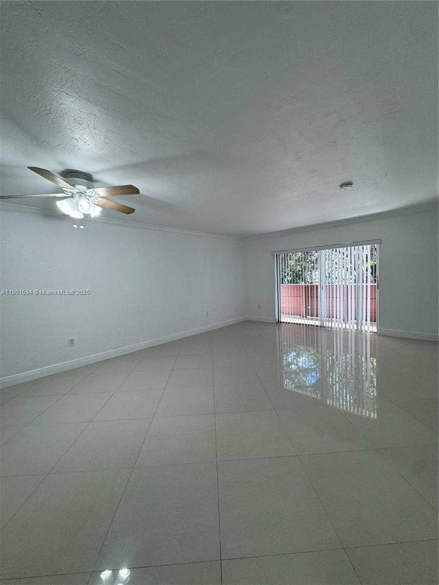 Small Image of 1205 MARIPOSA AVE #210, Coral Gables Number 2