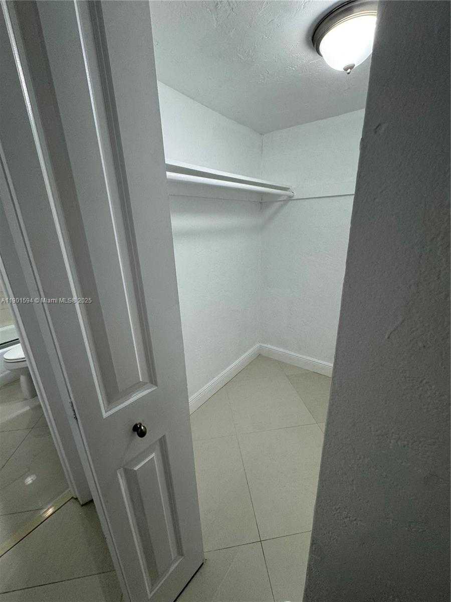 Small Image of 1205 MARIPOSA AVE #210, Coral Gables Number 5