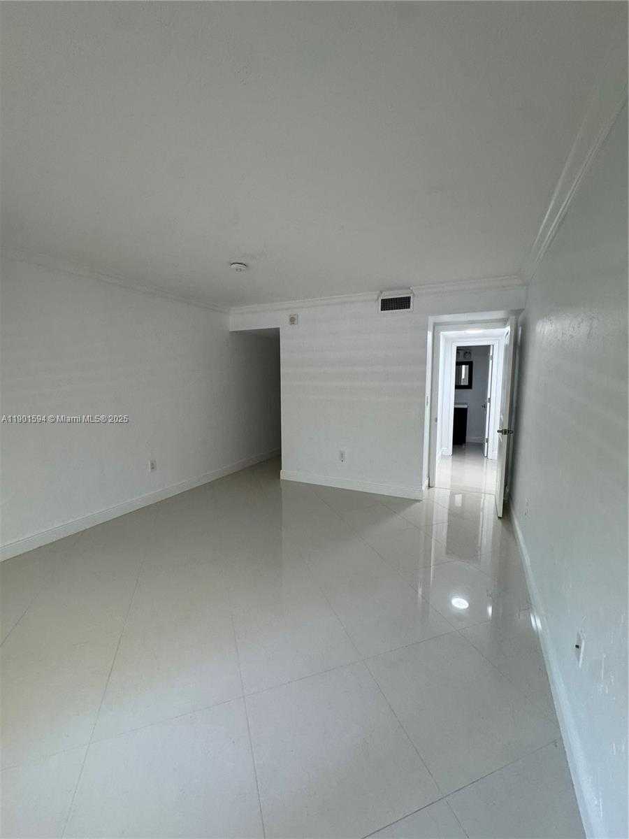 Small Image of 1205 MARIPOSA AVE #210, Coral Gables Number 7