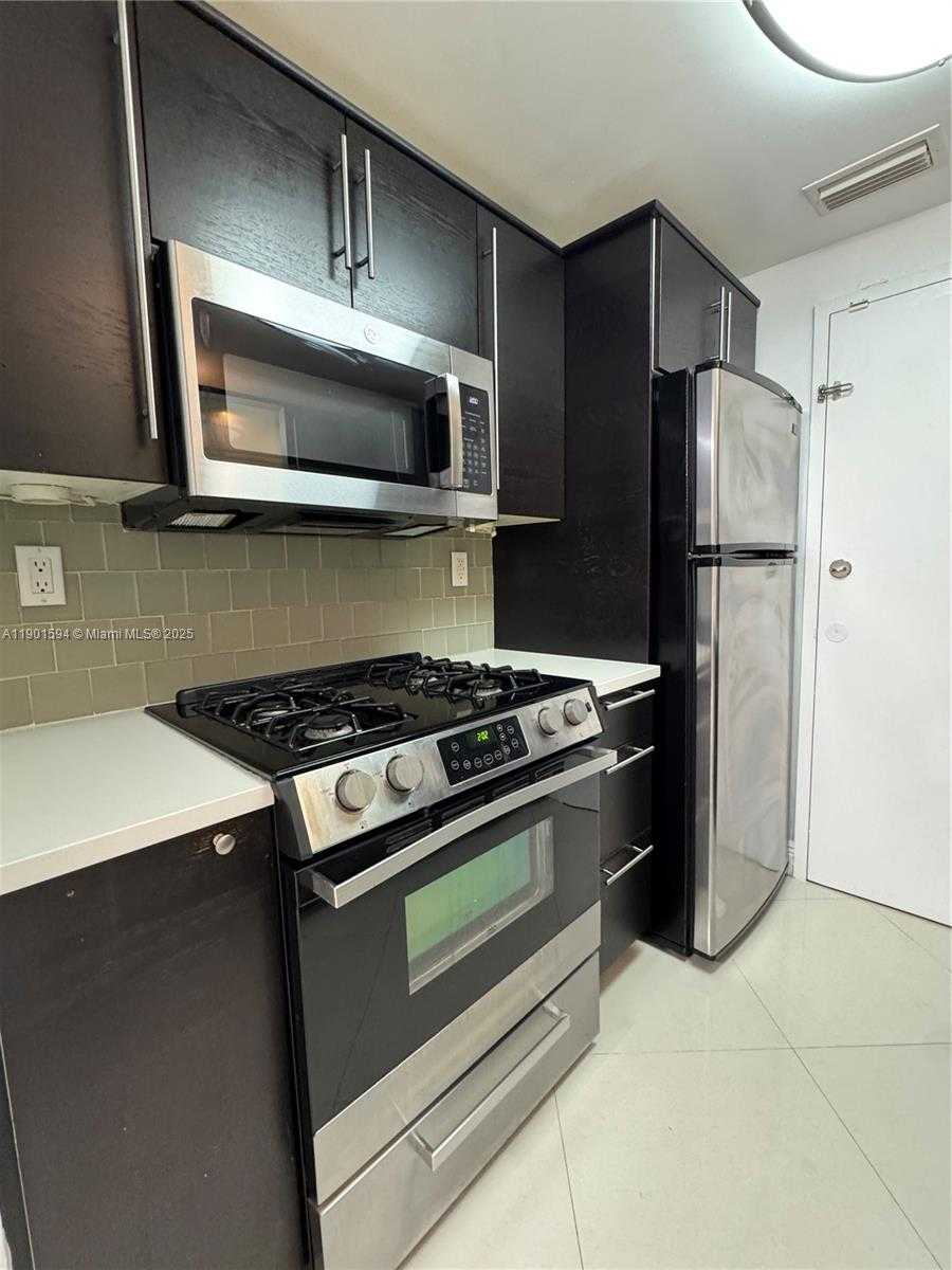 Small Image of 1205 MARIPOSA AVE #210, Coral Gables Number 9