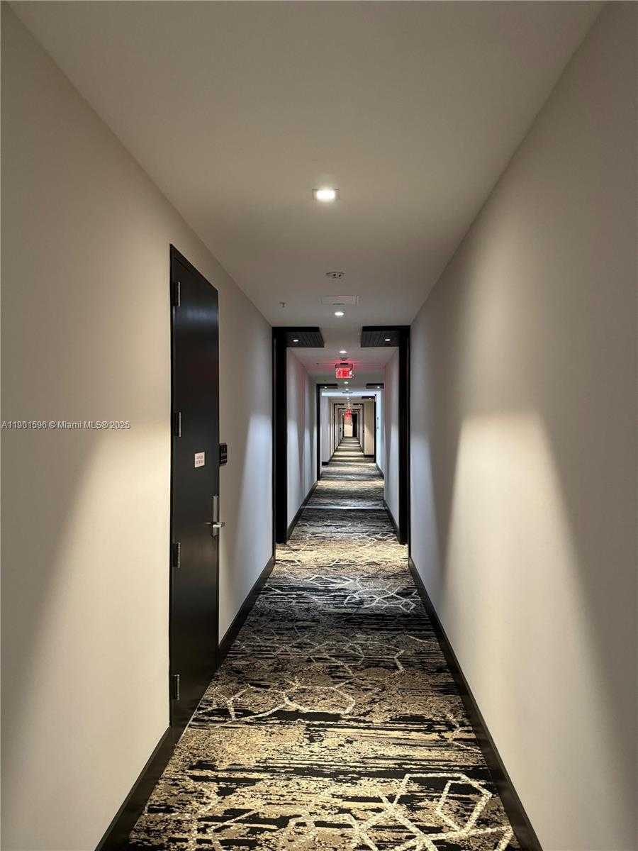 Small Image of 301 ALTARA AVE #425, Coral Gables Number 4