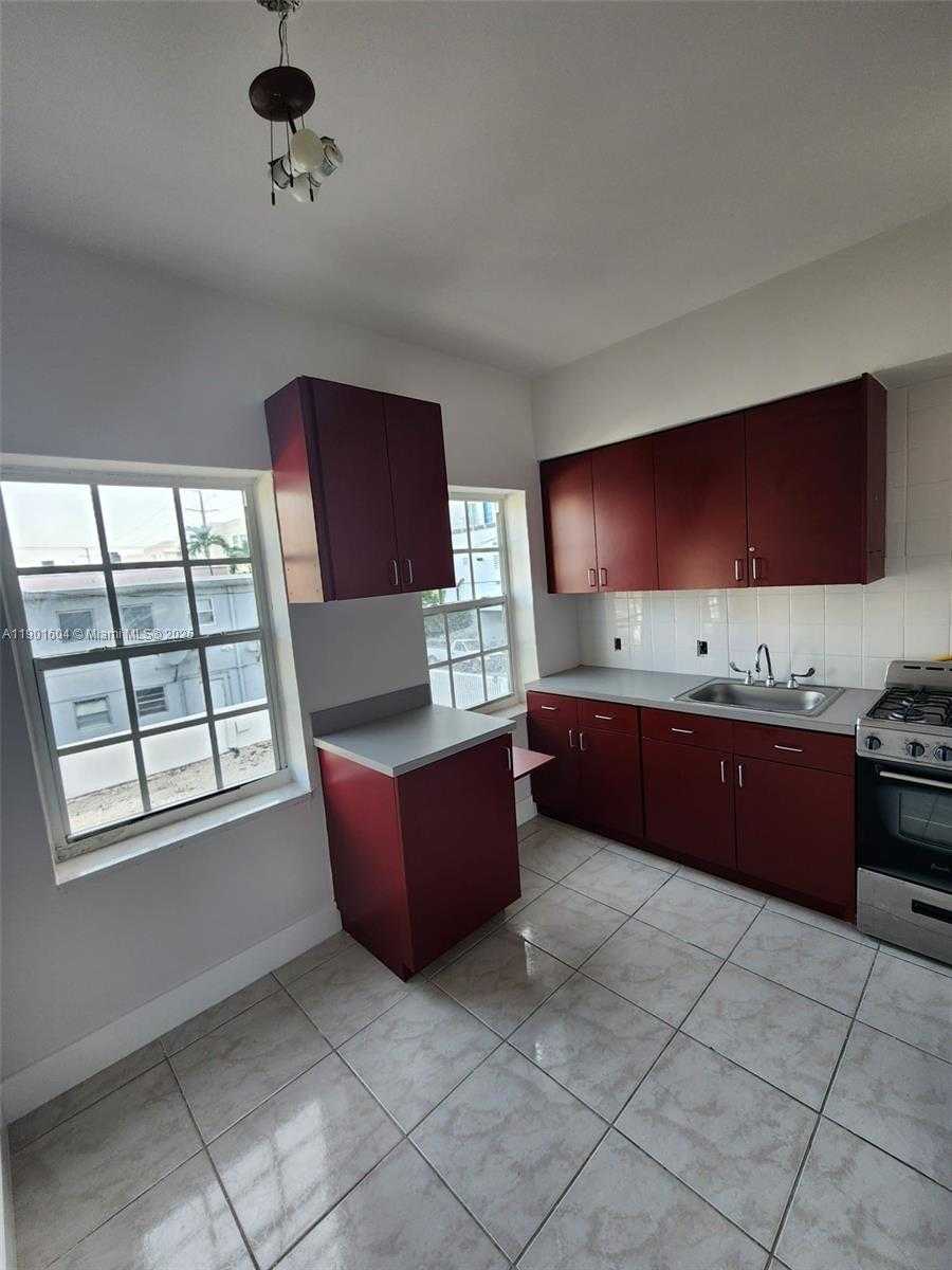 Small Image of 7611 HARDING AVE #9, Miami Beach Number 9