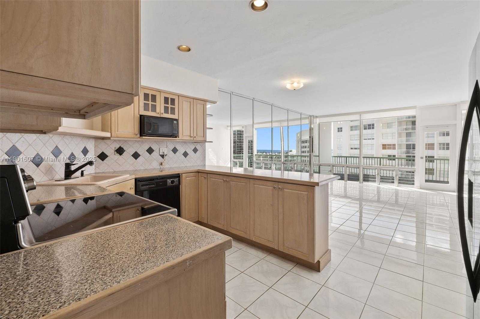 Small Image of 1408 BRICKELL BAY DR #1106, Miami Number 13