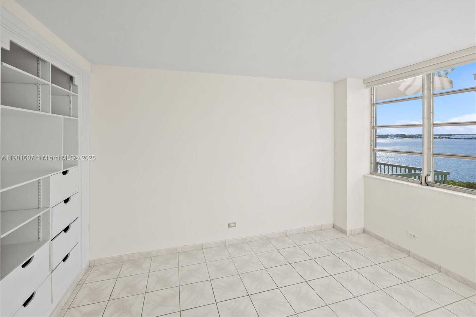 Small Image of 1408 BRICKELL BAY DR #1106, Miami Number 17