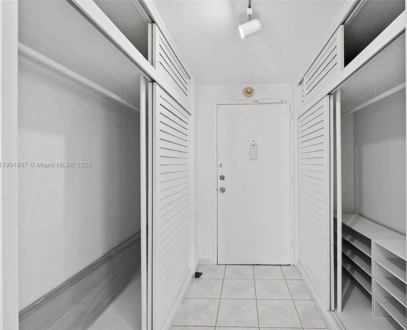 Small Image of 1408 BRICKELL BAY DR #1106, Miami Number 23