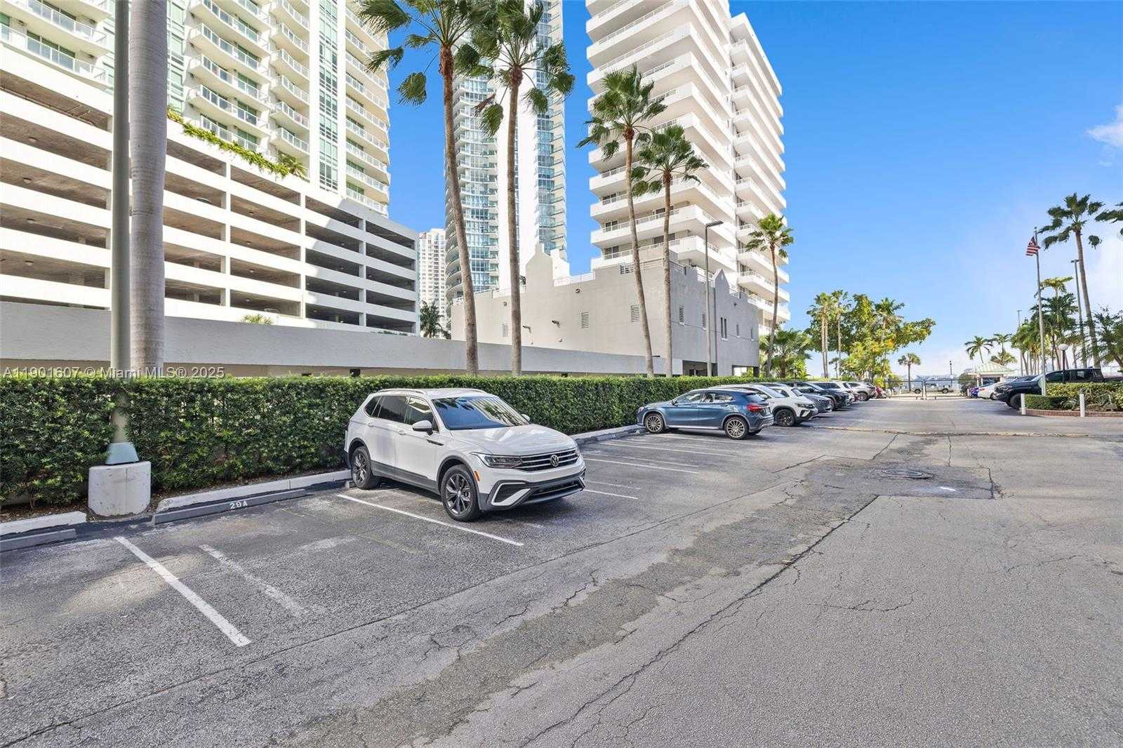 Small Image of 1408 BRICKELL BAY DR #1106, Miami Number 36